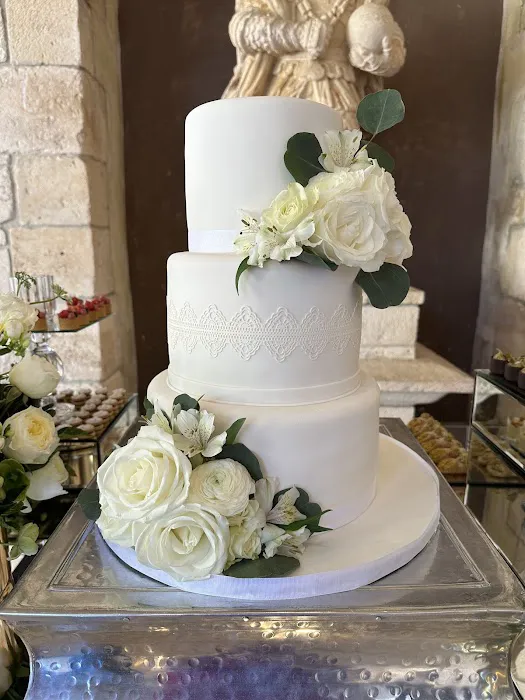Lucy's Sweets & Bakery Picture 7