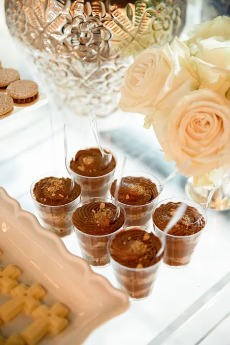 Lucy's Sweets & Bakery Picture 5
