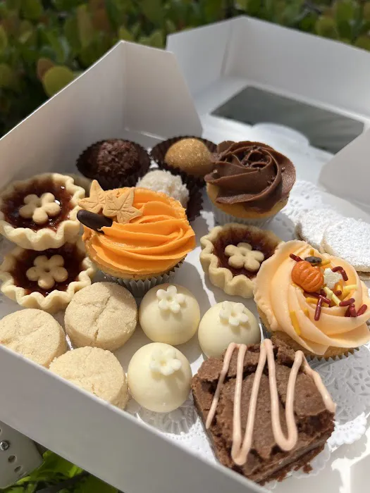 Lucy's Sweets & Bakery Picture 9