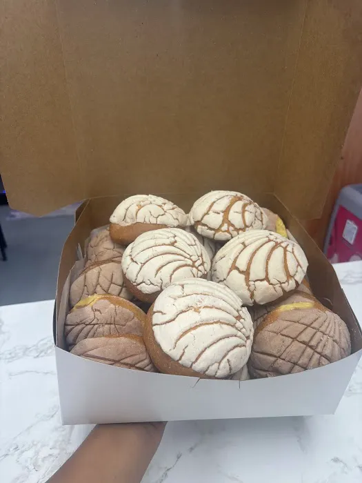 CAPRICHITOS BAKERY Picture 3