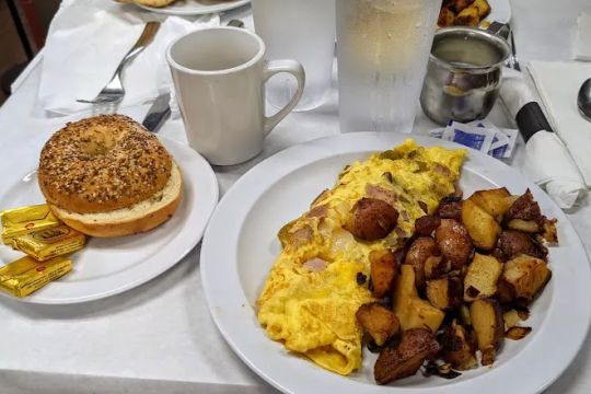 Family Bagels of Long Island