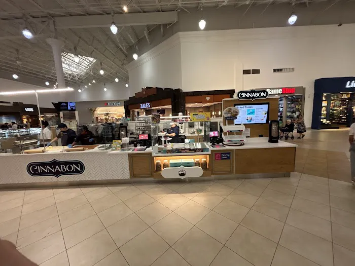 Cinnabon Picture 5
