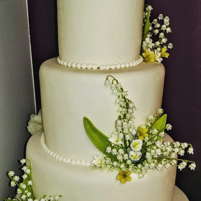 Dominique's Couture Cakes Picture 2