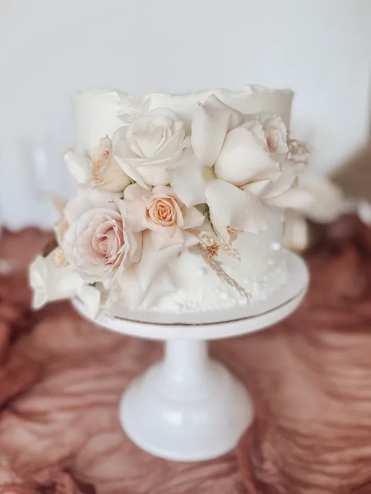 Sugar and Bloom Cakes Picture 10