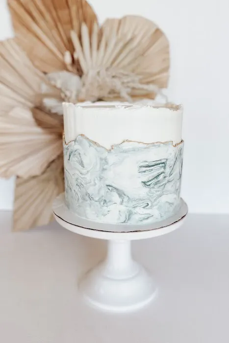 Sugar and Bloom Cakes Picture 9