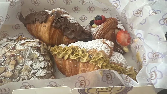 Elizabete Artisan Bakery + Coffee Shoppe Picture 2