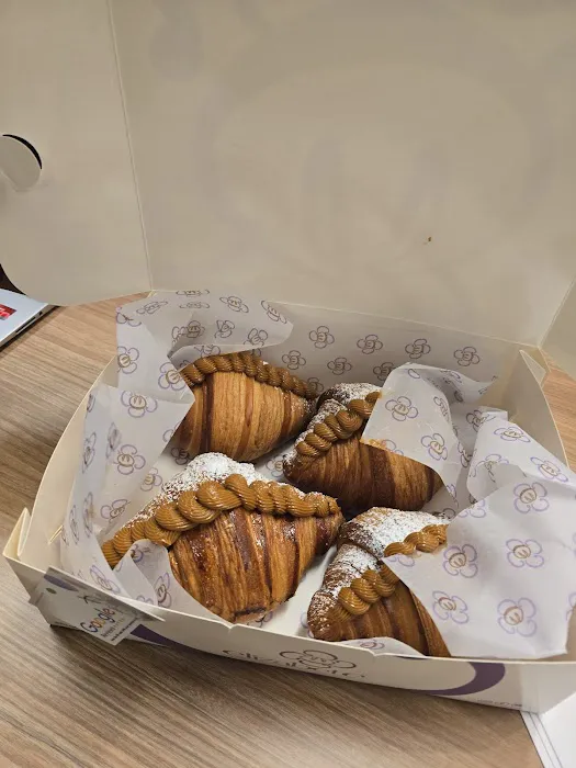 Elizabete Artisan Bakery + Coffee Shoppe Picture 10