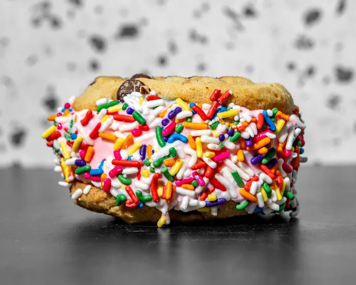 Midnight Cookies & Cream Tamarac Picture 9