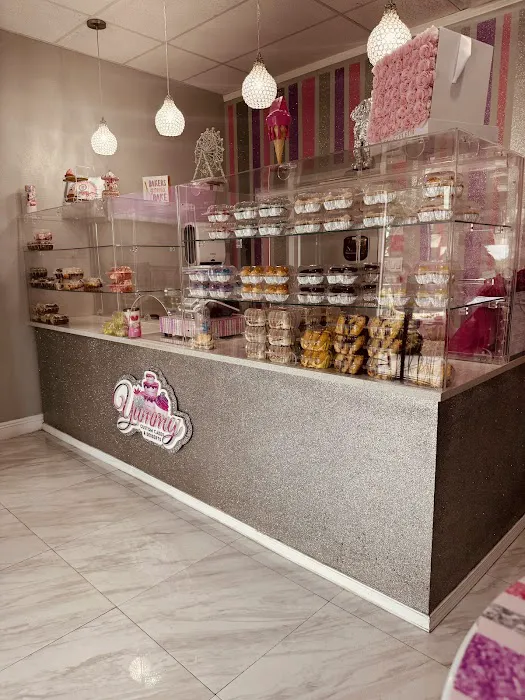 Yummy Custom Cakes & Desserts Picture 5