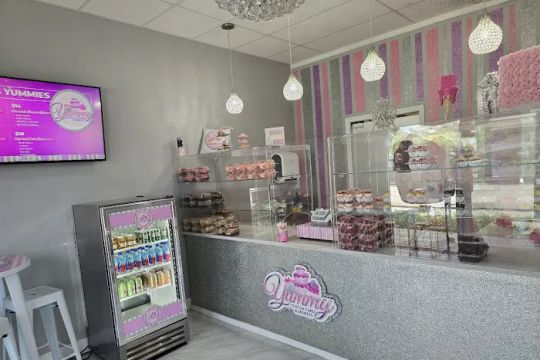 Yummy Custom Cakes & Desserts