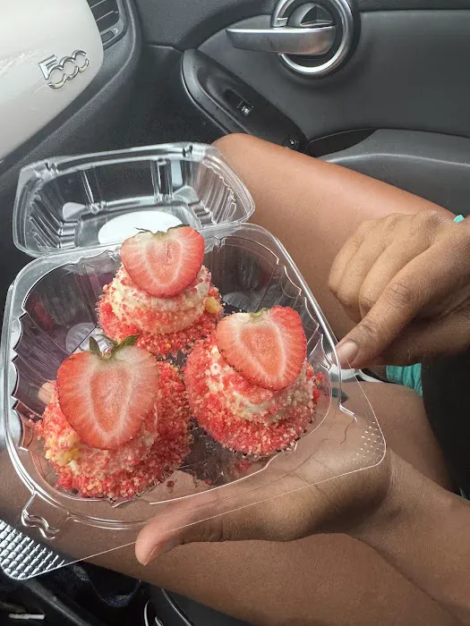 Yummy Custom Cakes & Desserts Picture 10