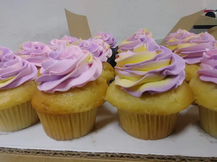 Shloimies Kosher Bakery Picture 4