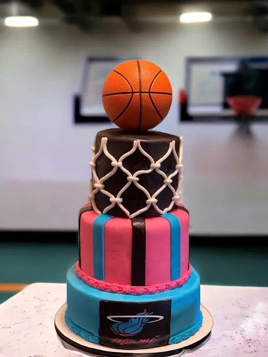 Jenns Custom Cakes Picture 6