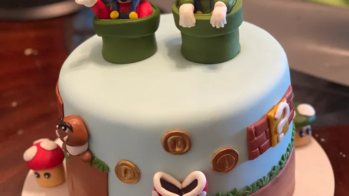 Jenns Custom Cakes Picture 1