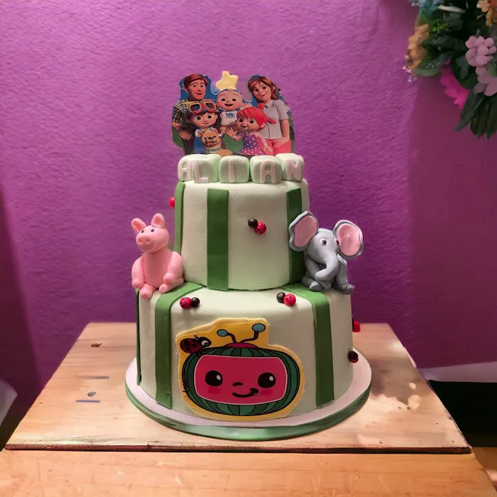 Jenns Custom Cakes Picture 7