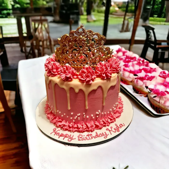 Jenns Custom Cakes Picture 10
