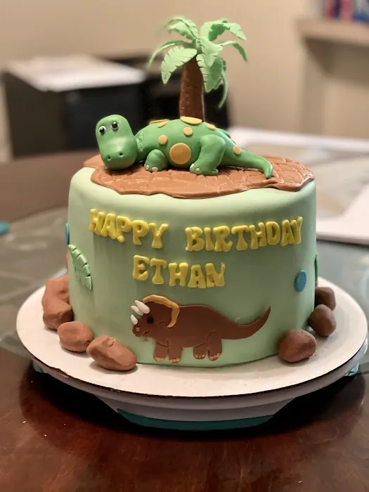 Jenns Custom Cakes Picture 2