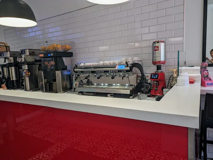 The Hollywood Donut Factory Picture 6