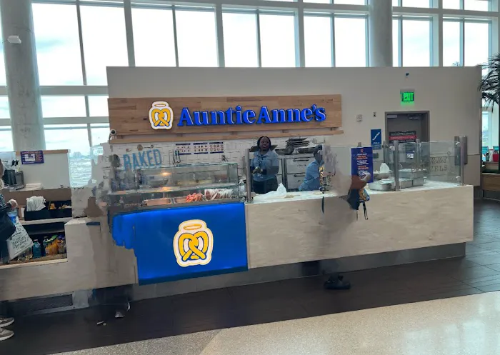 Auntie Anne's Picture 4