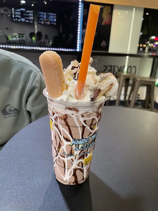 Midnight Cookies & Cream Davie Picture 4