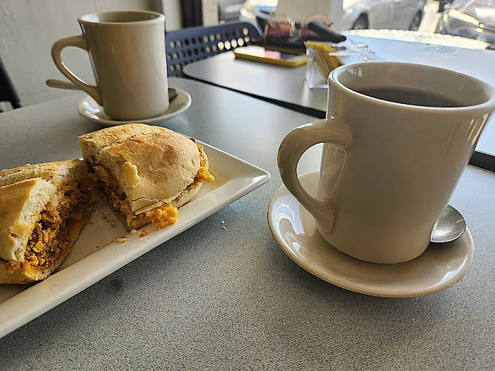 Miski Bakery & Cafe Picture 5