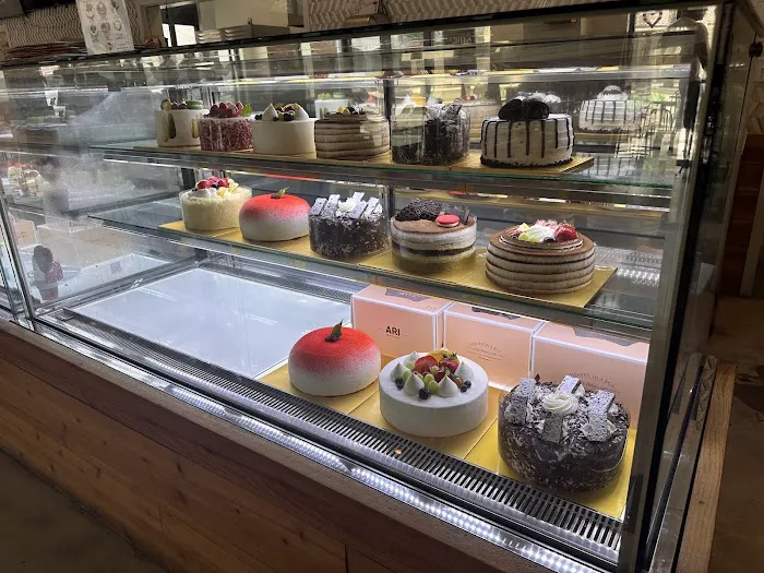 ARI Bakery Cafe Picture 2