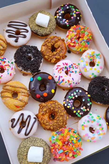 Yonutz Donuts and Ice Cream - Sunrise Picture 1