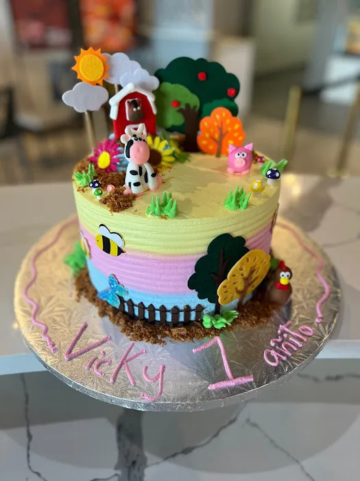 Vicky Bakery Hollywood Picture 6
