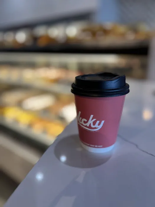 Vicky Bakery Hollywood Picture 3