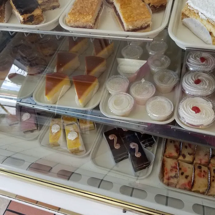 Vecky Bakery Hollywood Picture 6