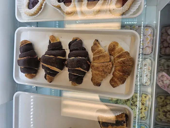 Chocolada Bakery & Cafe Davie Picture 4