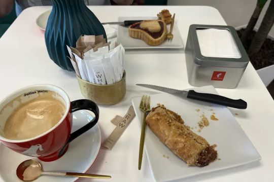 Chocolada Bakery & Cafe Davie