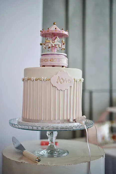 Daisy Bakes Cakes Picture 4
