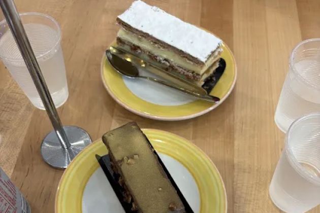Bonjour French Bakery & Cafe - Weston