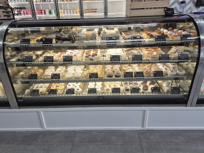 Vicky Bakery East Pines Picture 3