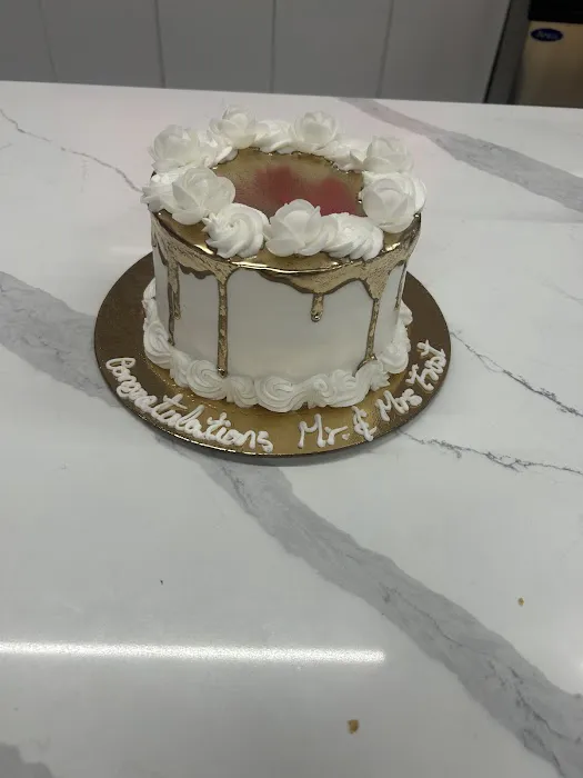 Vicky Bakery East Pines Picture 9