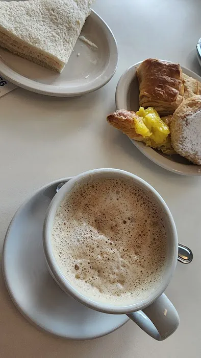Del Plata Bakery Picture 9