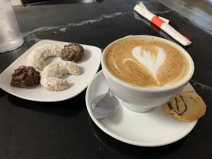 Chocolada Bakery & Cafe Picture 1