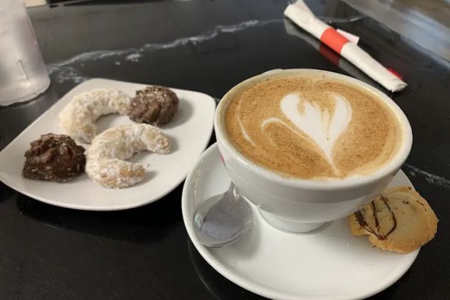 Chocolada Bakery & Cafe
