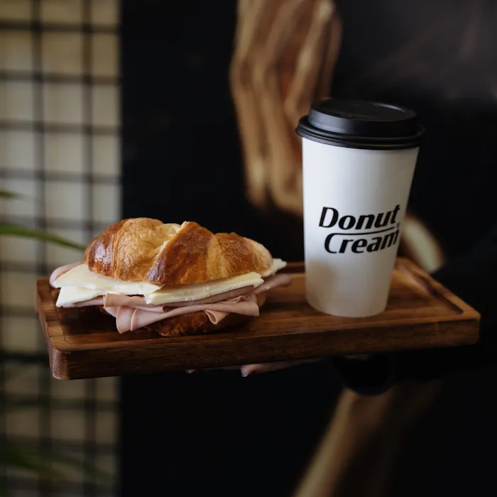 Donut Cream Hollywood Picture 4