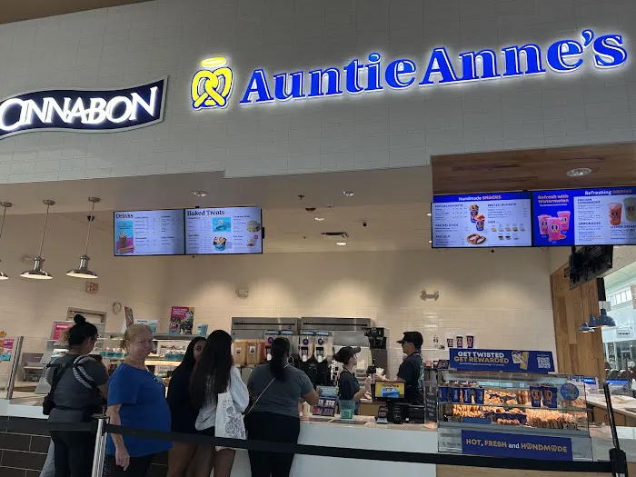 Cinnabon Picture 10