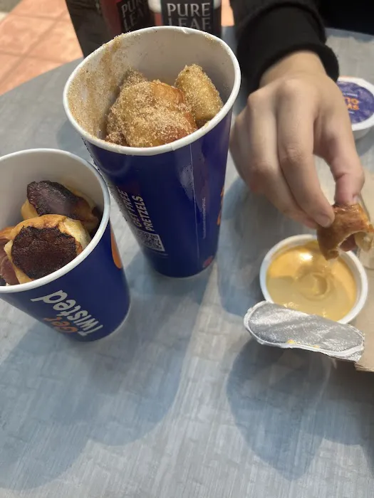 Auntie Anne's Picture 7