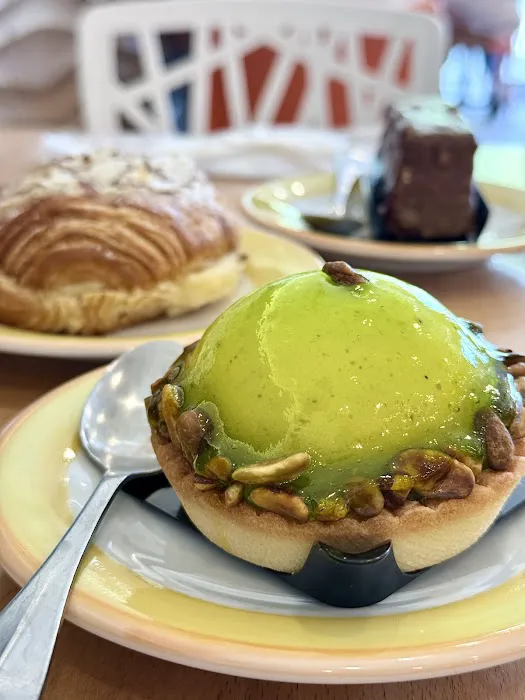 Bonjour French Bakery & Cafe - Pembroke Pines Picture 2