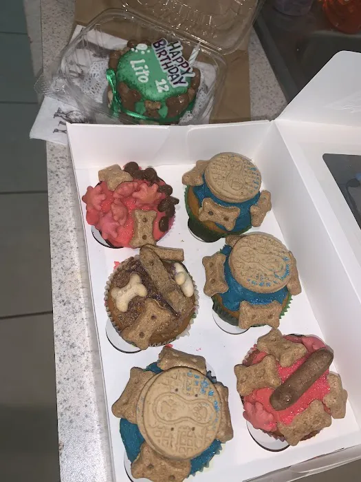 Pawsome Cakes Dog Bakery Picture 9
