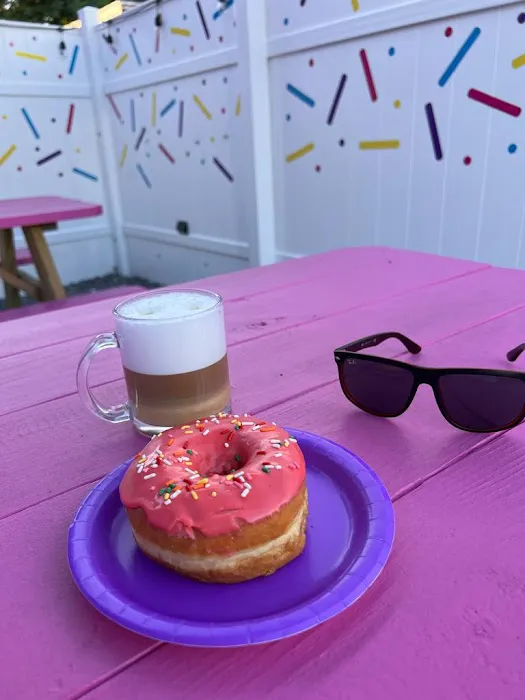 DonutMakers Hallandale Picture 4