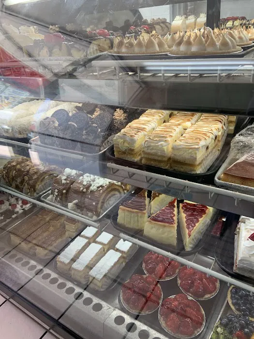Moises Bakery Hallandale Beach Picture 7