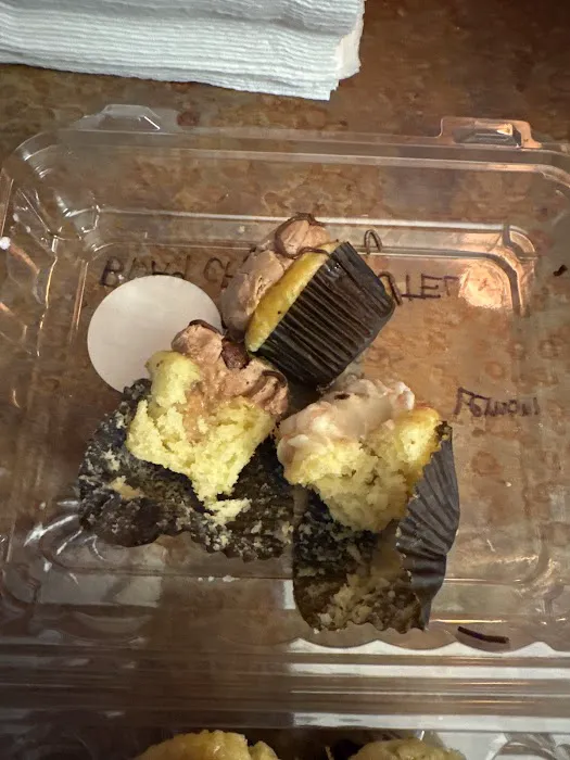 Misha's Cupcakes Picture 3