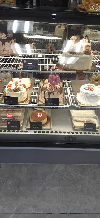Vicky Bakery West Pines Picture 3