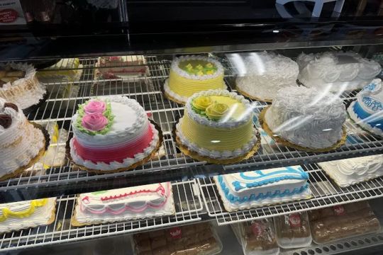 Vicky Bakery West Pines