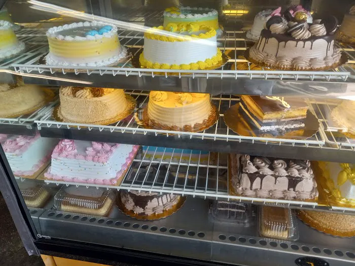 Oasys Bakery & Latin Cafeteria Picture 3